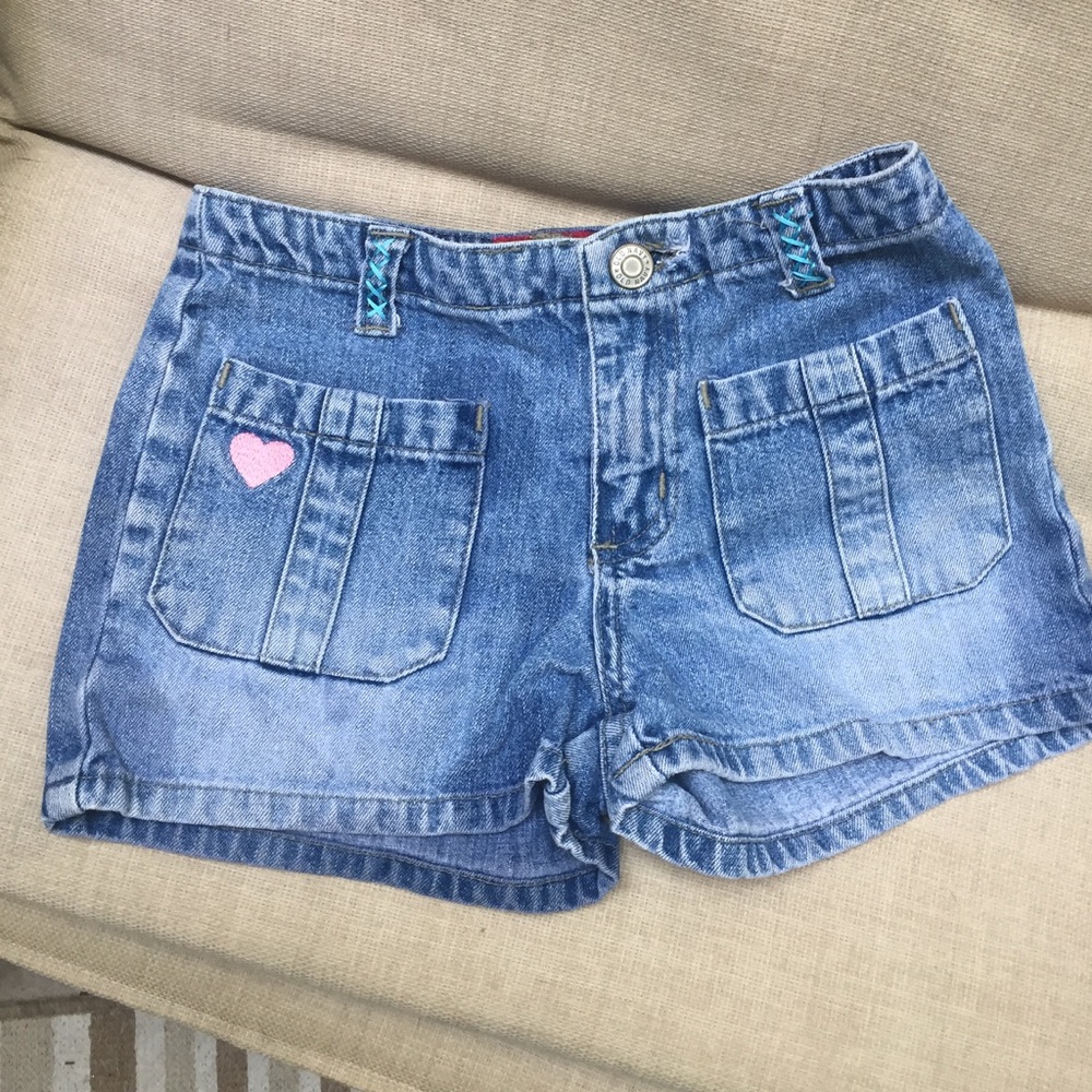 🌈Old Navy jean shorts, girls size 6